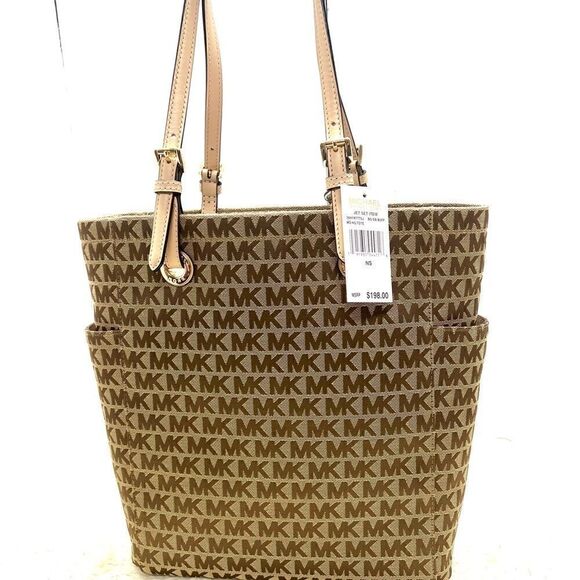 š„š¹NWT!āMichaelāKorsĀ JetāSetāToteāHandbagāNSāMediumāMsrp:$198.00 - Picture 2 of 6